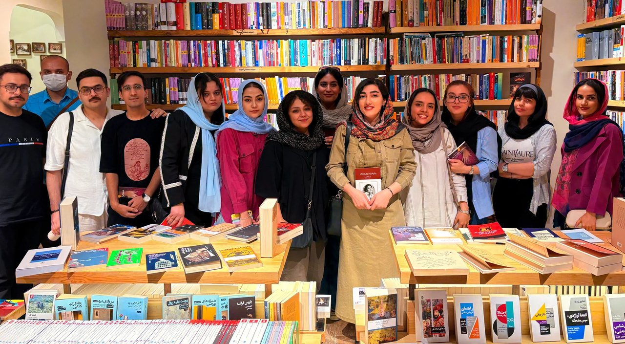 پرسه‌زنی در ادبیات/ فصلِ بازگشت به گنجینه‌های جامانده