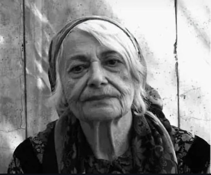 خاکسپاری آخرین بازمانده خانواده محصص در سکوت خبری