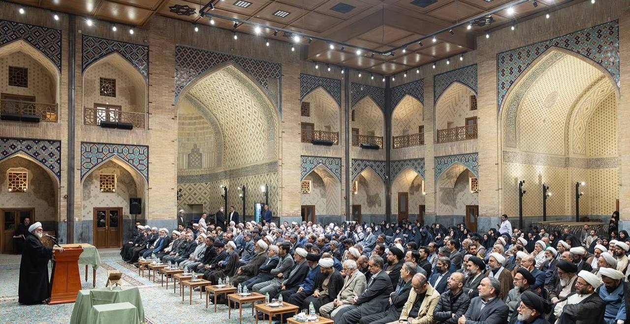 دستخط رهبر شهید انقلاب بر نسخه خطی نفیس قرآن مجید رونمایی شد