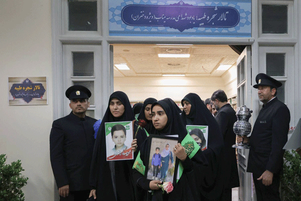 تالار مطالعه شجره طیبه؛ یادبود دانش‌آموزان شهید میناب افتتاح شد