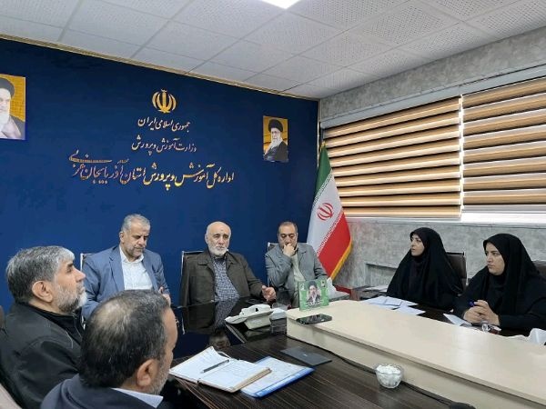 دومین نشست «روایت فاتحان غرب» در ارومیه برگزار شد