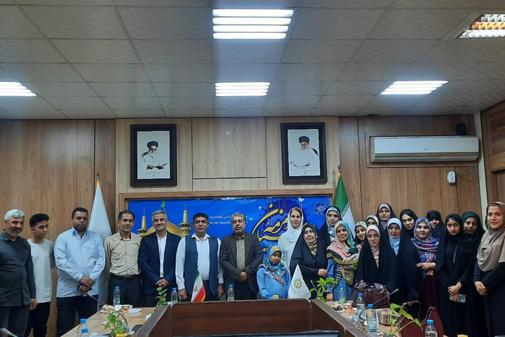 عصر شعر «زمزمه قدسیان» در هرمزگان برگزار شد