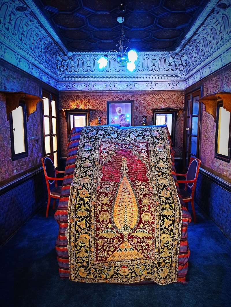 آثاری چشم‌نواز و گنجینه‌ای خطی منسوب به امام هشتم