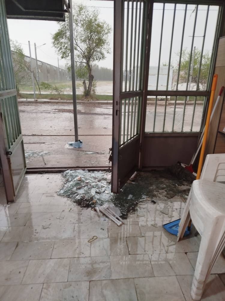 آسیب به کتابفروشی ۲۷ درپی حملات فروردین ماه دشمنان به خوزستان