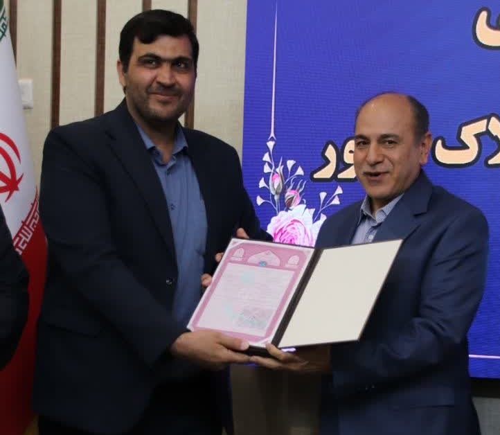 سند آرامگاه فردوسی به اداره کل میراث فرهنگی خراسان‌رضوی اعطا شد