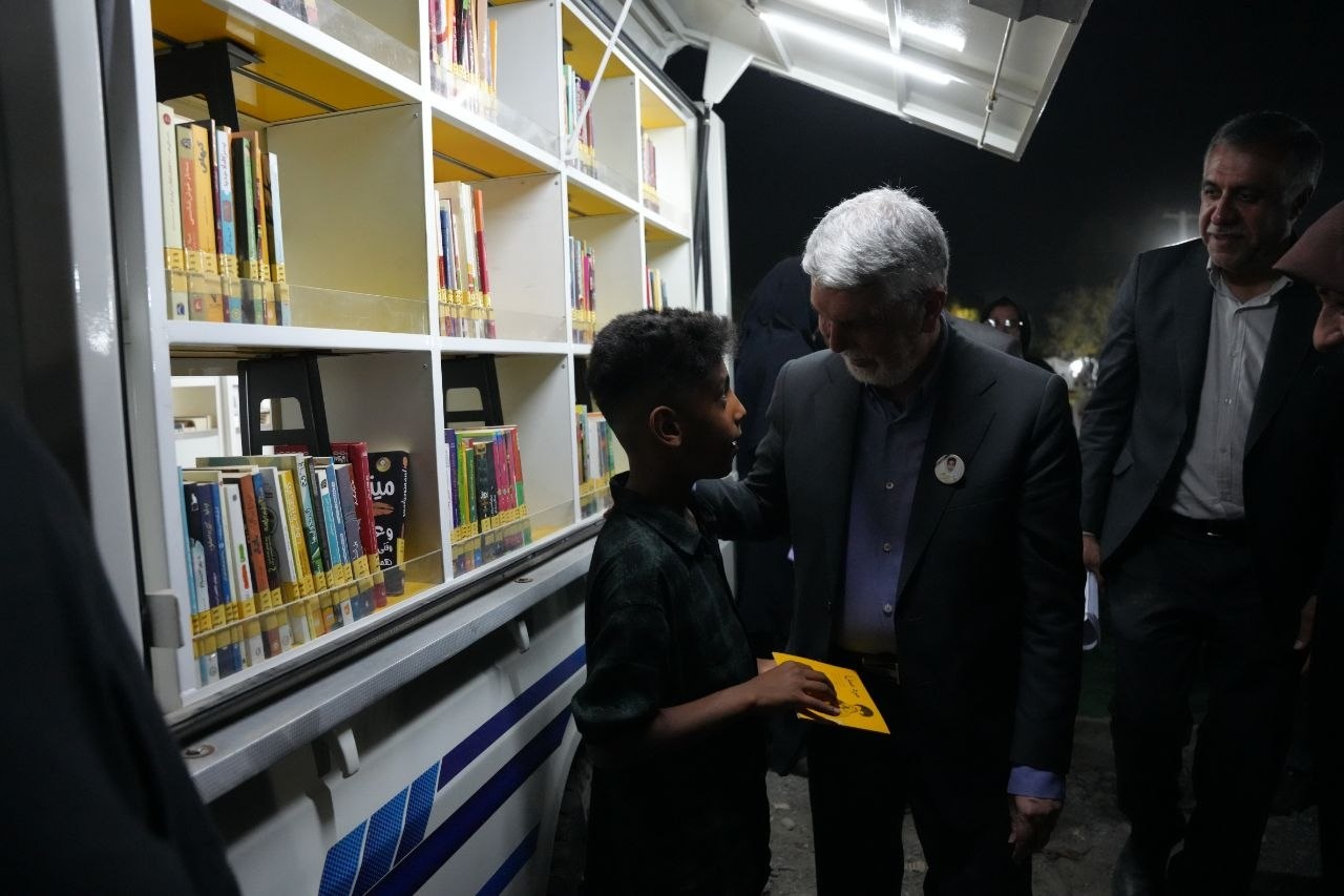 ساحل خلیج‌فارس انباشتی از مقدسات است/ خون شهدای میناب رود نیلی برای غرق شدن فرعون‌های زمان می‌سازد