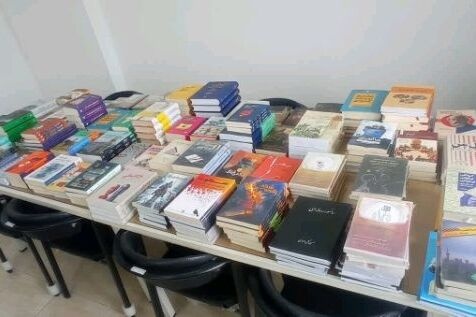 اهدای بن یک میلیارد ریالی خرید کتاب به کتابخانه‌های عمومی شاهین‌دژ 