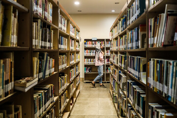 کتاب نخوانده، سرمایه است یا ابزار پُز فرهنگی؟