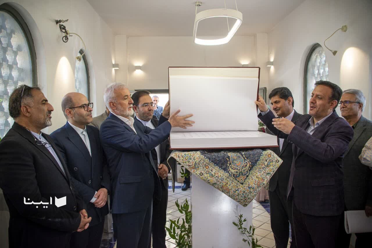 مصحف جدید دروازه قرآن رونمایی شد