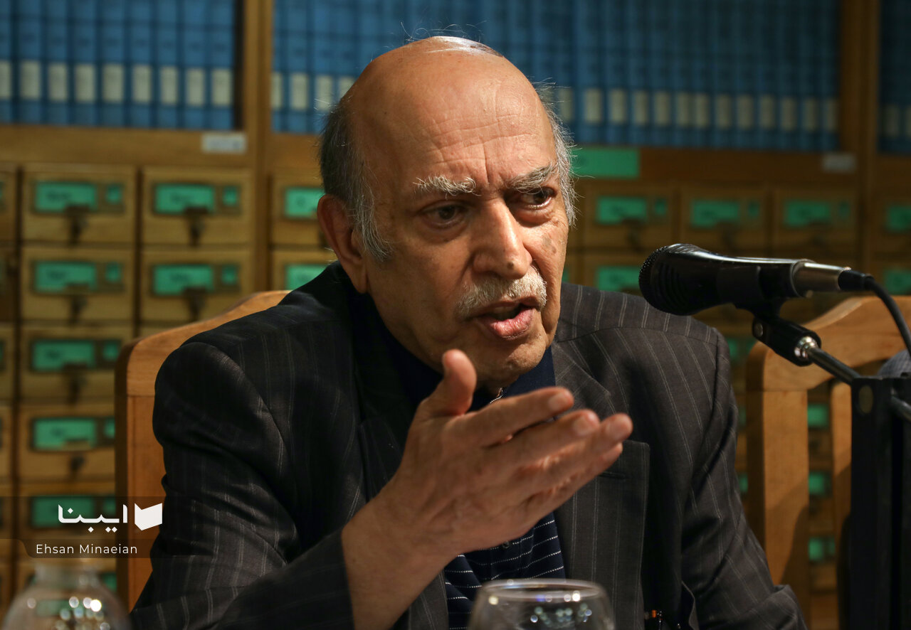 همۀ عمر، ایران و انسان را فریاد زد