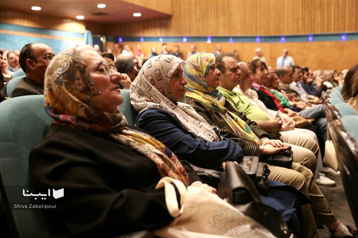شب شاهنامه و ایران