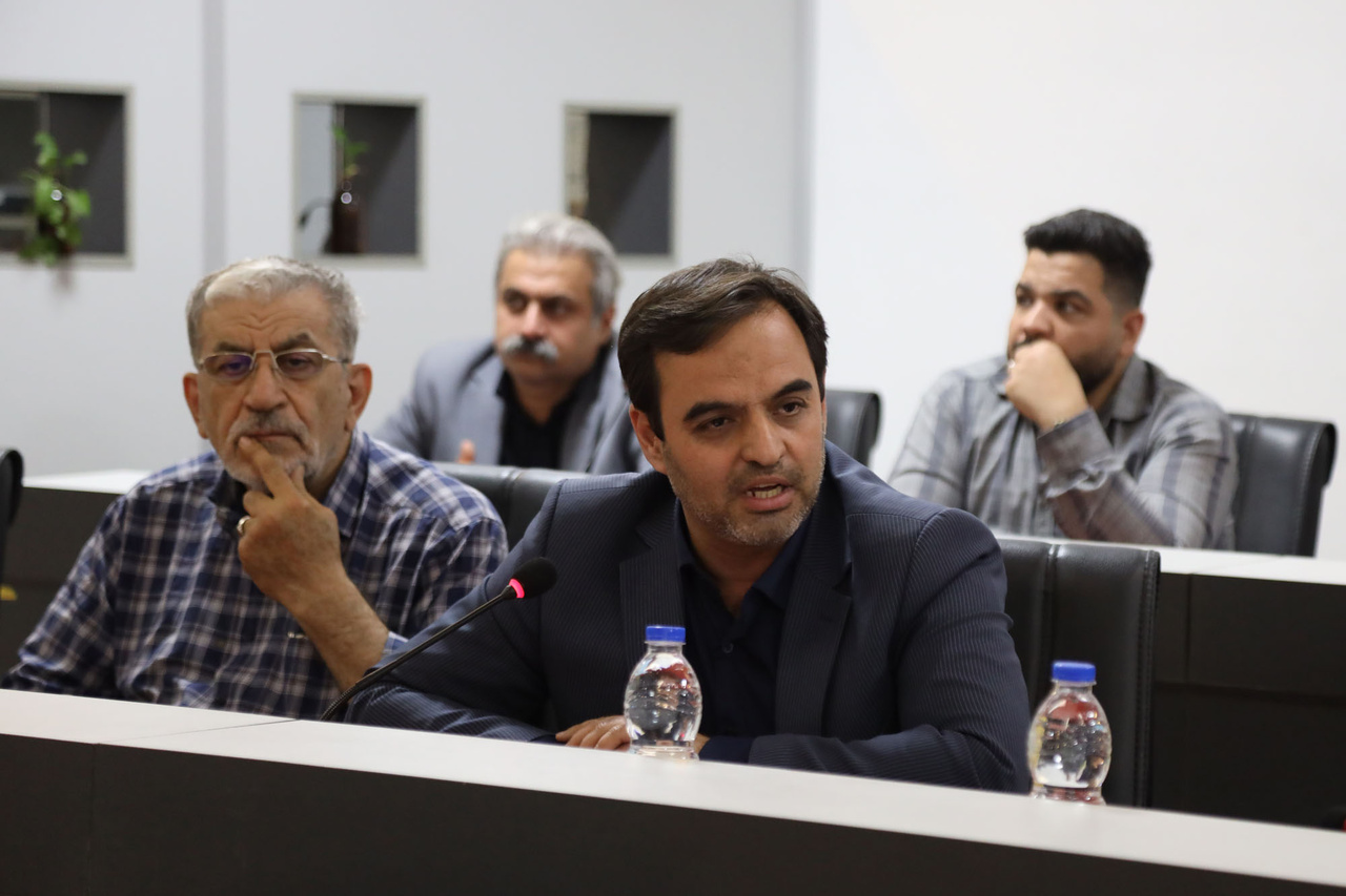 رونمایی از ۲۰ عنوان کتاب؛ تلاشی برای بازخوانی هویت تاریخی و فرهنگی اصفهان