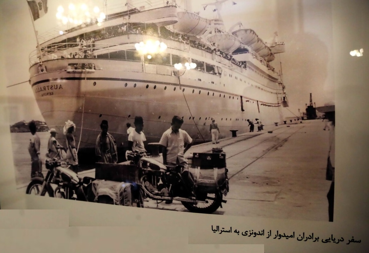 دور دنیا در ۱۰ سال