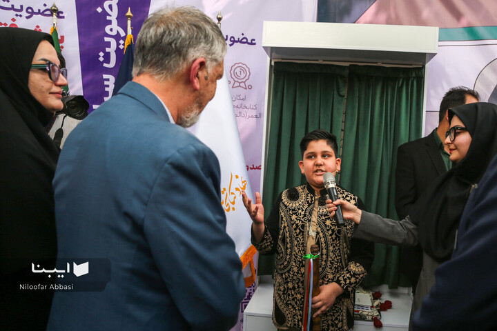 آیین بهره‌برداری از 10 کتابخانه سیار با حضور وزیر فرهنگ