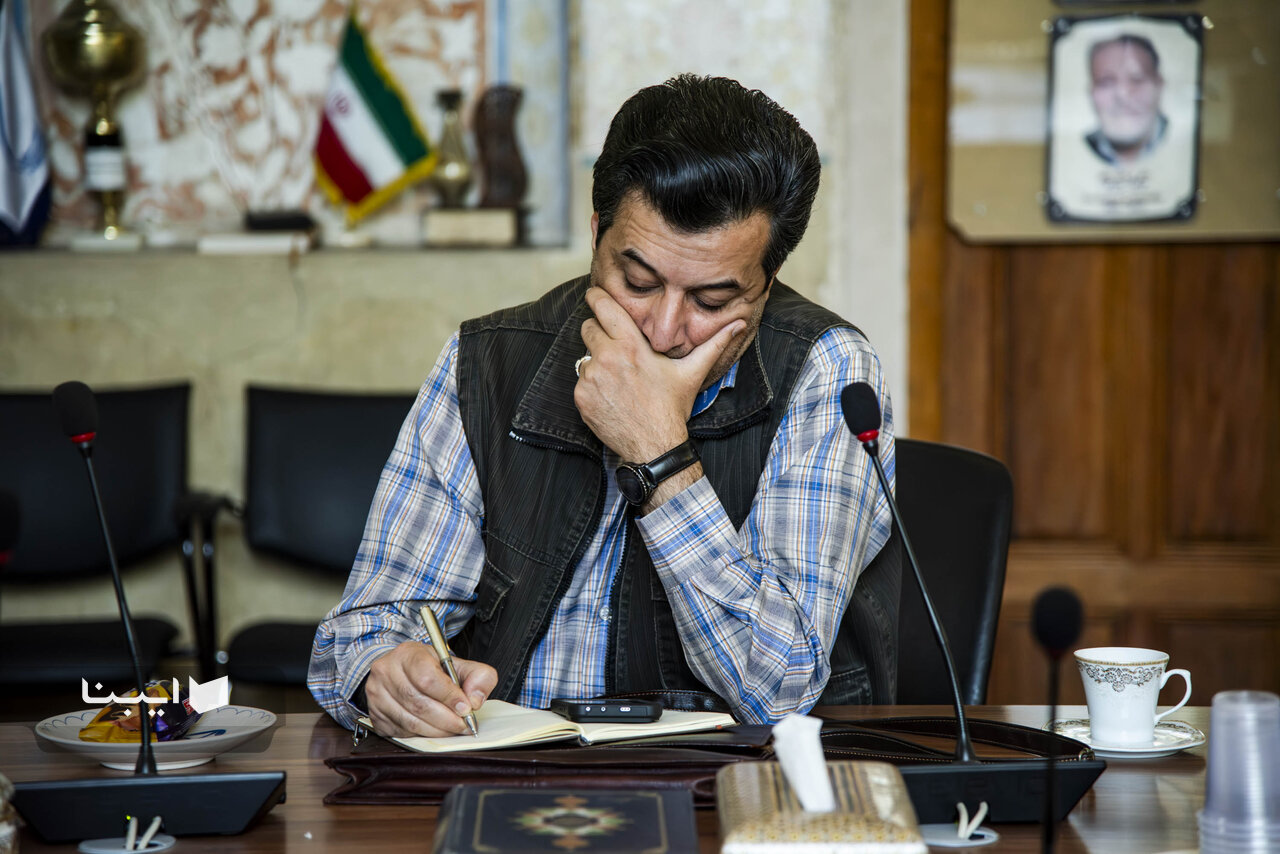 کتاب نیازمند طراحی مسیر مصرف است/ لزوم تدوین الگوهای هوشمند برای پیوند نمایشگاه به شبکه فروش محلی