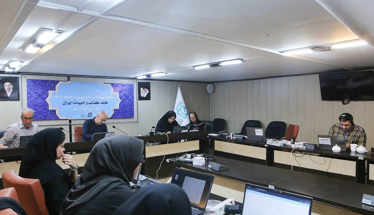 مرکز تماس و پاسخگویی نمایشگاه مجازی کتاب تهران به بیش از ۷۱۰۰ تماس پاسخ داد