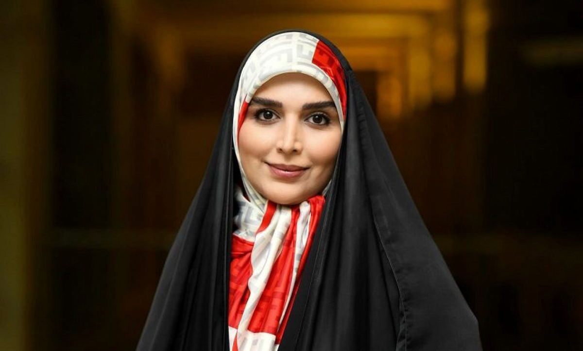 یکی از نقدها به چهرههای مشهور دوریشان از کتاب است یکی از نقدها به چهرههای مشهور دوریشان از کتاب است