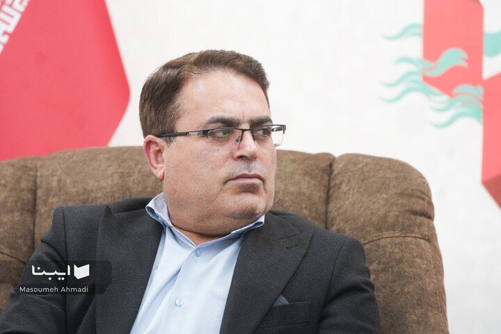 بازدید دکتر احمدی از ستاد نمایشگاه مجازی کتاب