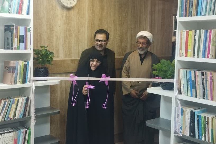 افروغ؛ کنشگری فعال در زمانه خویش