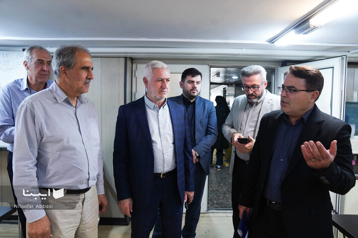 بازدید برزین ضرغامی از ستاد خبری نمایشگاه مجازی کتاب