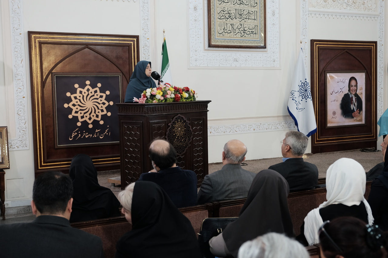 تجلیل از بانوی پیشگام در توسعه علم ژنتیک ایران