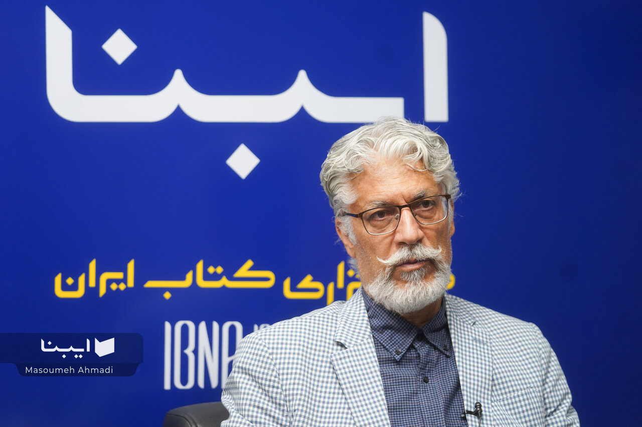 محمد دهقانی مدیر بخش ادبیات فارسی مرکز دایرةالمعارف بزرگ اسلامی شد