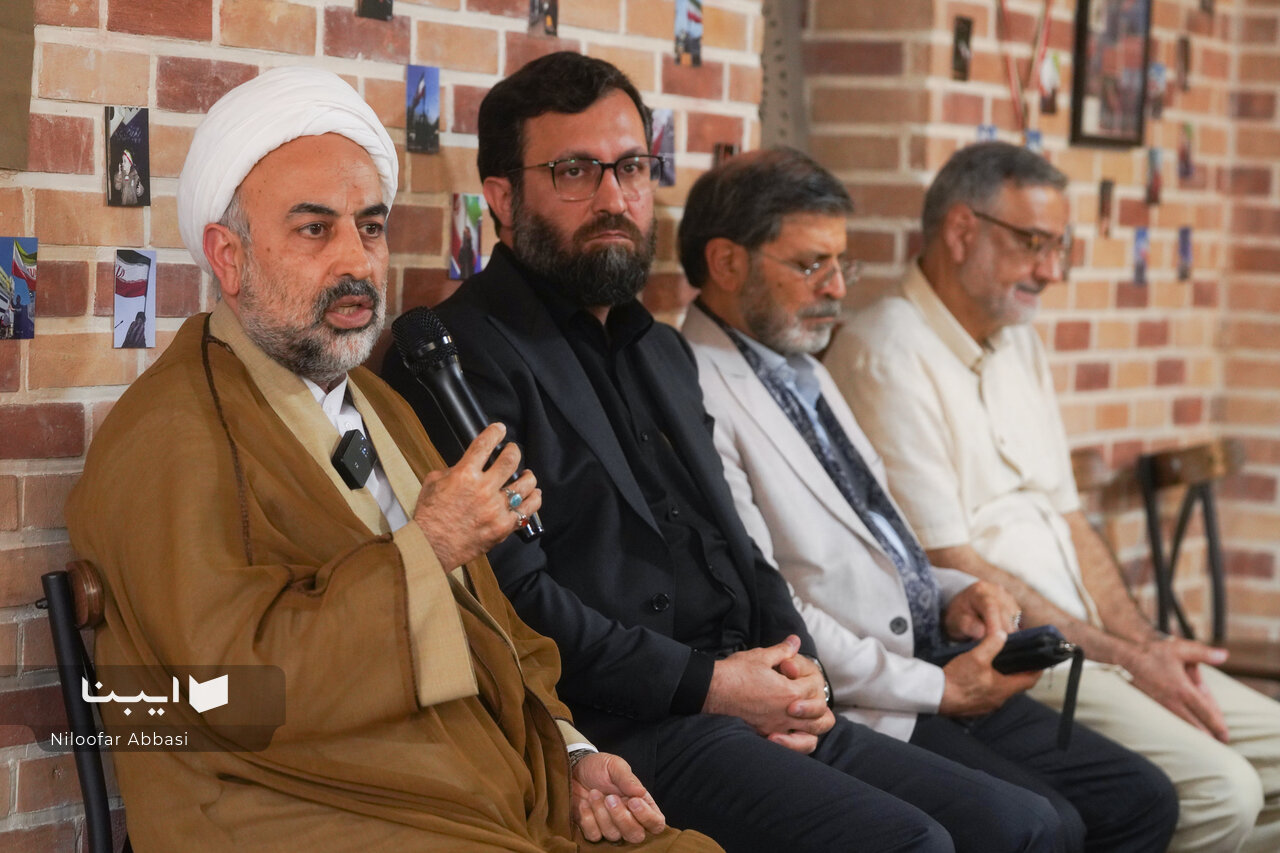 امام خمینی باعث شد دوباره بتوانیم به خودمان افتخار کنیم