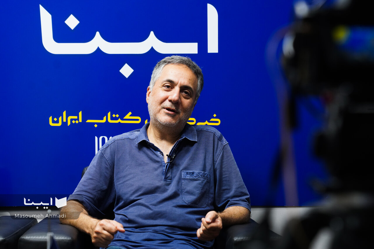 بر پشت هر اسب، انسانی نشسته که از خیال خود نیرو میگیرد