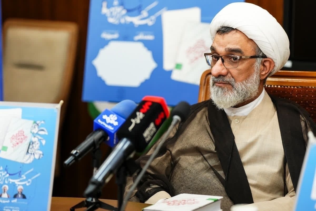 کتاب جدید پژوهشکده باقرالعلوم درباره مکتب امام رونمایی شد کتاب جدید پژوهشکده باقرالعلوم درباره مکتب امام رونمایی شد