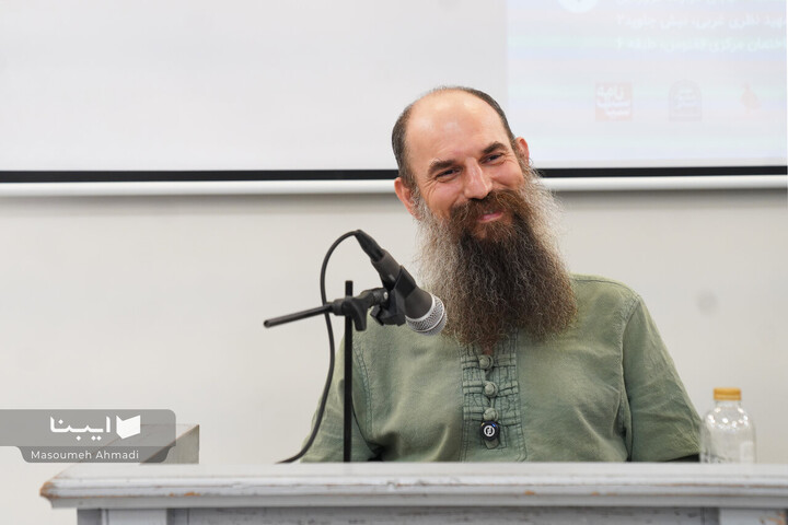 دیدار با محمد مهدی اردبیلی در تالار گفتگوی ققنوس