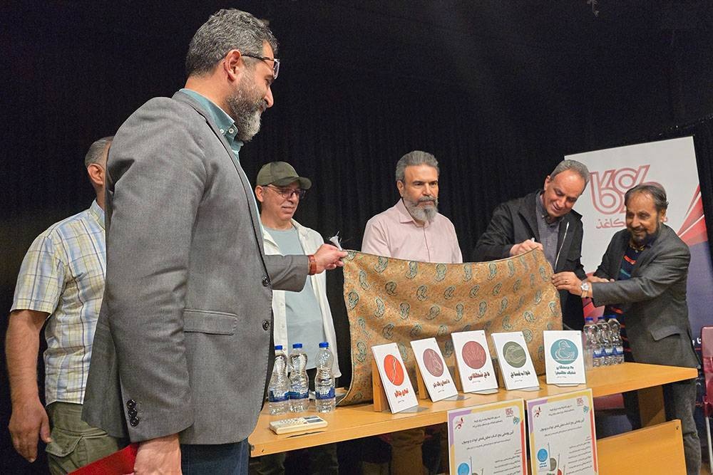 شعر؛ نیازی کارآمد در نمایش‌نامه‌نویسی کودک و نوجوان