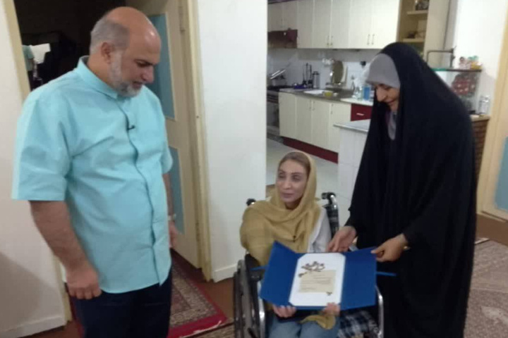 مدیرعامل صندوق اعتباری هنر با مولفان و شاعران هرمزگان دیدار کرد