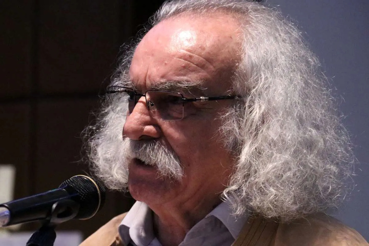 سید علی صالحی: شعر گفتار از دل جریان‌های مردمی می‌آید/ فارسی، زبان اندیشه است