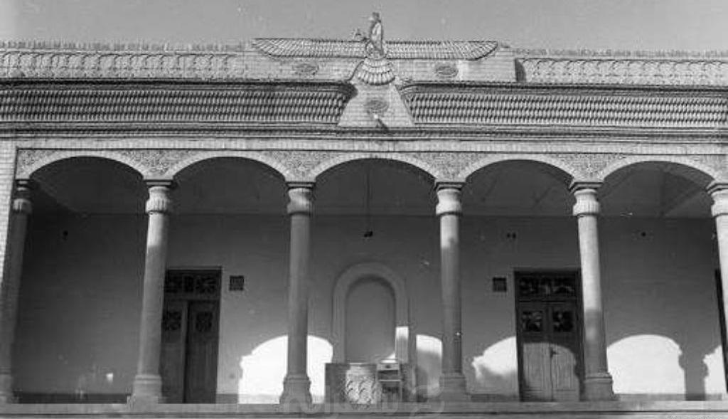 پلی میان گذشته و حال ایران