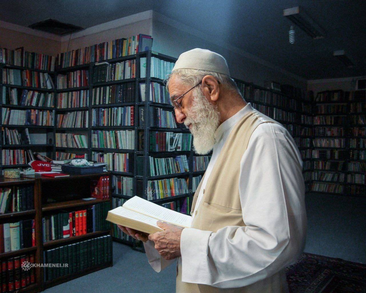 «خاتون و قوماندان»؛ کتابی که به تقریظ رهبر شهید انقلاب اسلامی مزین شد «خاتون و قوماندان»؛ کتابی که به تقریظ رهبر شهید انقلاب اسلامی مزین شد