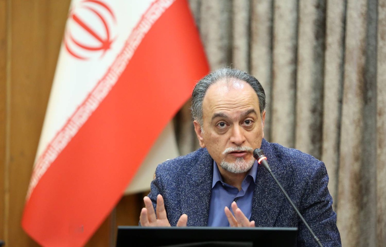 ضرورت بازگشت دست‌نویس‌های نوین به متن مطالعات آرشیوی