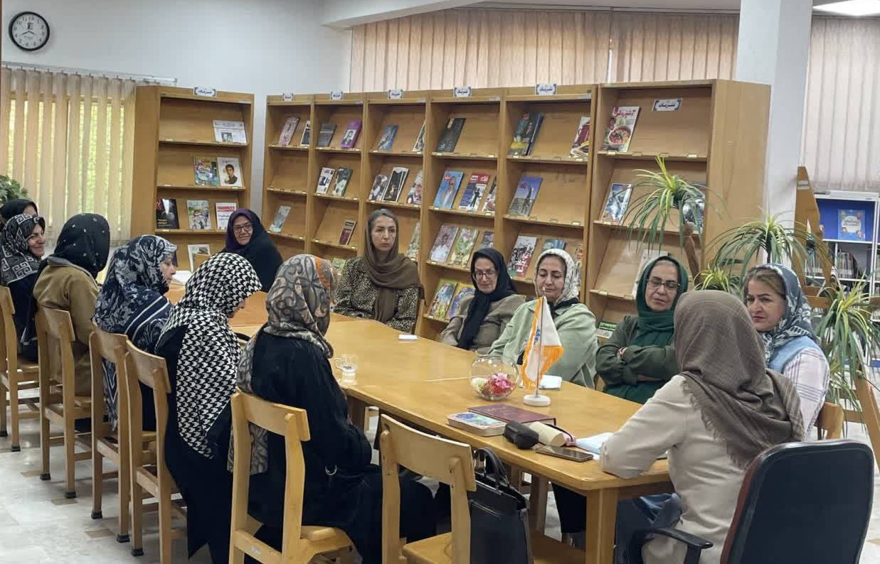 محفل ادبی روز ملی شعر آیینی برگزار شد محفل ادبی روز ملی شعر آیینی برگزار شد