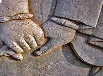 بانی و پاسدار فرهنگ و تمدن