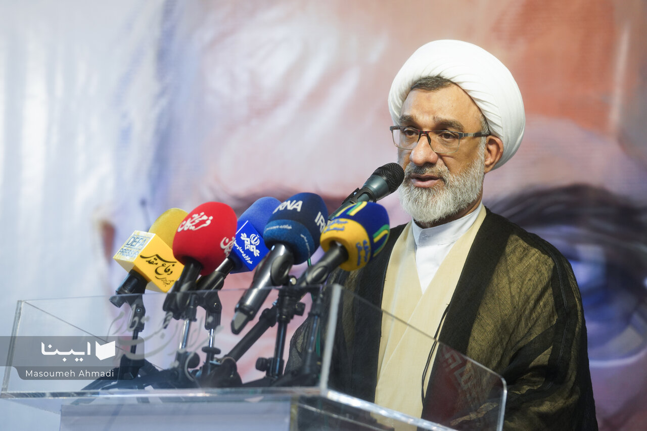 خرازی دیپلماسی علمی را پیگیری کرد