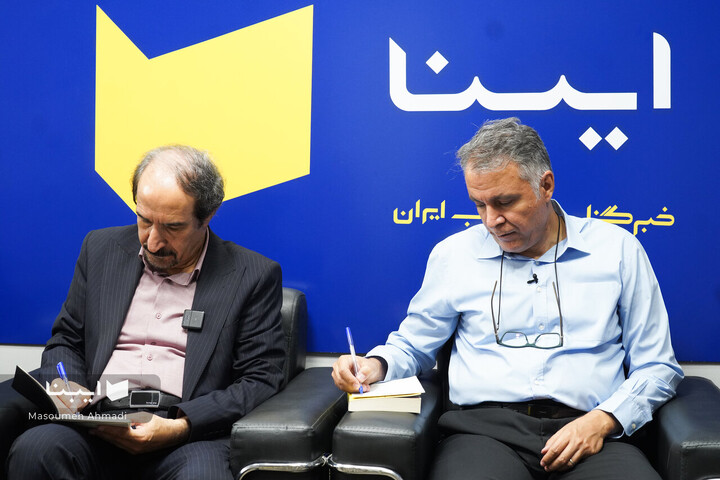 بر لبه تنهایی روی میز منتقدان