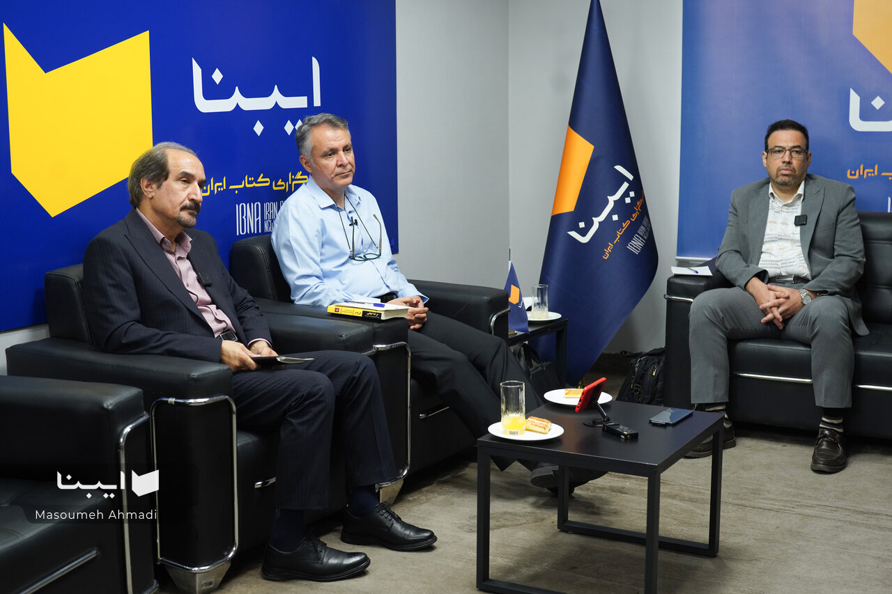 چرا اسرائیل در «بر لبه تنهایی» کمرنگ است؟ چرا اسرائیل در «بر لبه تنهایی» کمرنگ است؟