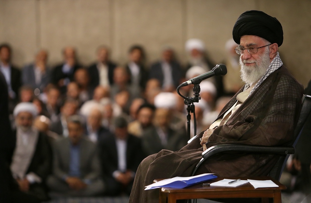 فلسفه تاریخ در منظومه فکری رهبر شهید انقلاب؛ از سنن الهی تا تمدنسازی فلسفه تاریخ در منظومه فکری رهبر شهید انقلاب؛ از سنن الهی تا تمدنسازی