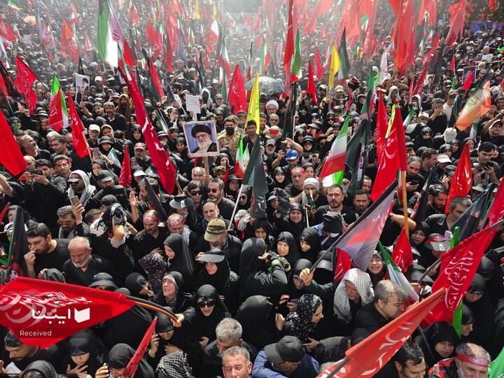 تشییع پیکر مطهر رهبر شهید انقلاب در تهران