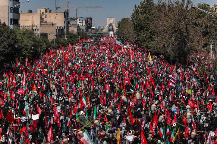 تشییع پیکر مطهر رهبر شهید انقلاب در تهران