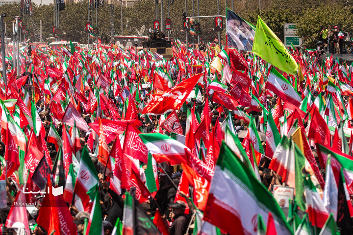 تشییع پیکر مطهر رهبر شهید انقلاب در تهران