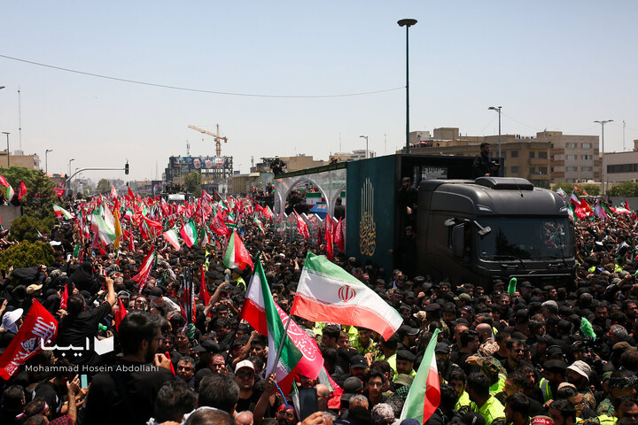 تشییع پیکر مطهر رهبر شهید انقلاب در تهران _۲