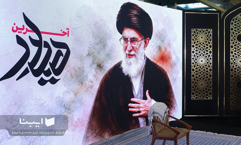 ما شاعران انقلاب پدر از دست دادیم ما شاعران انقلاب پدر از دست دادیم