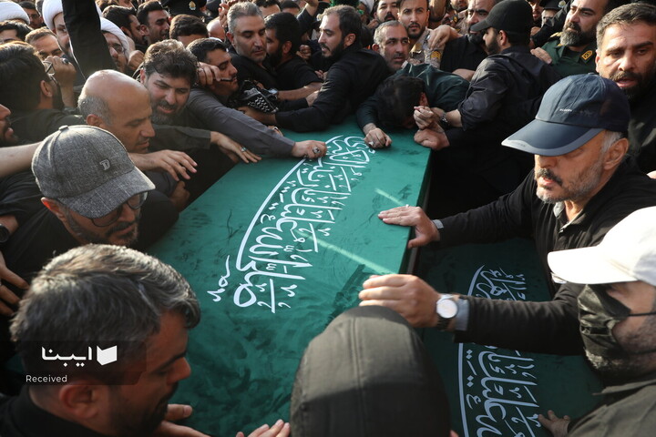 تشییع پیکر مطهر رهبر شهید انقلاب در قم