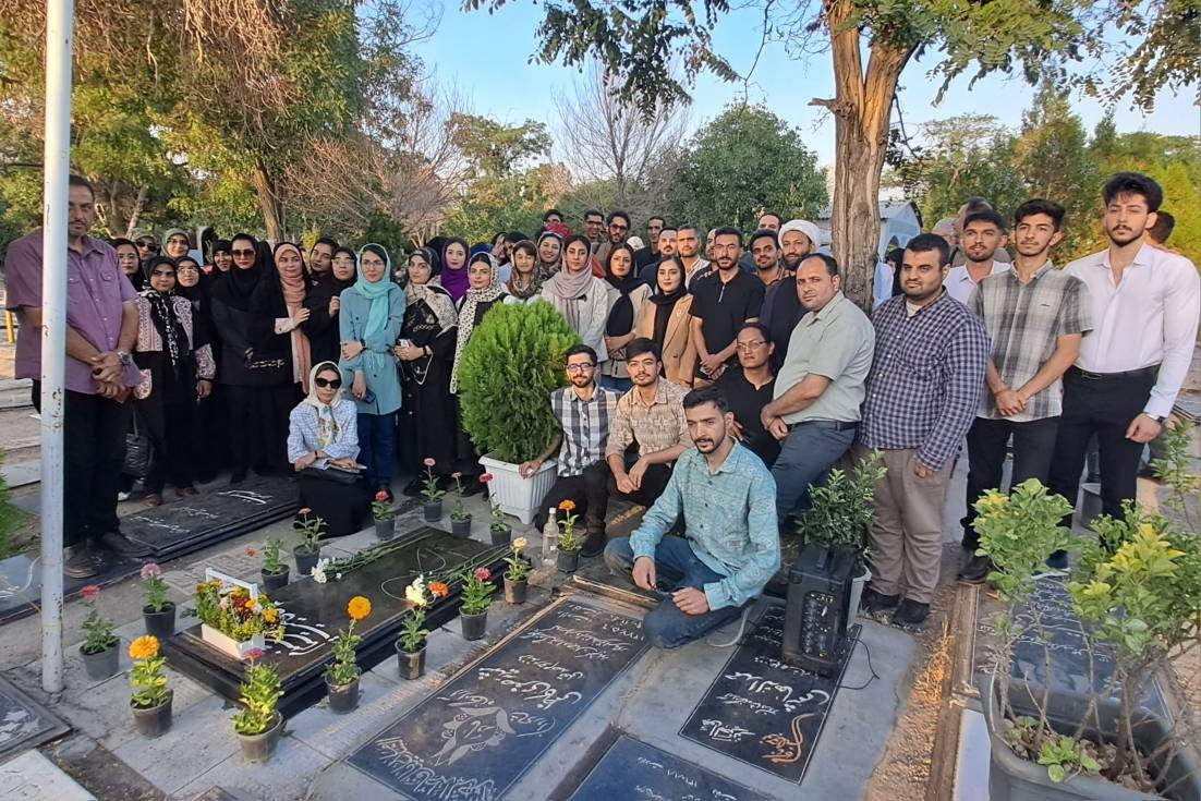 آغاز کارگاه آموزشی «اقلیم شعر» در زنجان با یاد حسین منزوی آغاز کارگاه آموزشی «اقلیم شعر» در زنجان با یاد حسین منزوی