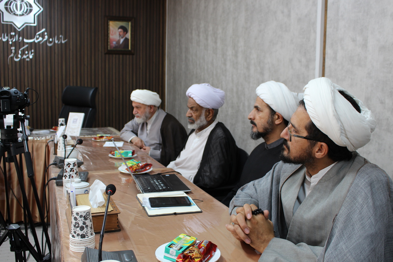 اندیشمندی در ترازی جهانی